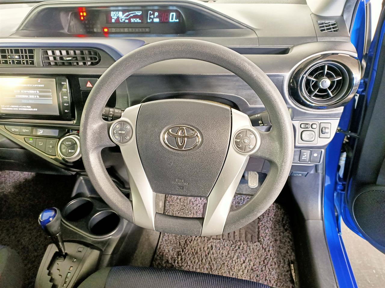 2015 Toyota Aqua Hybrid