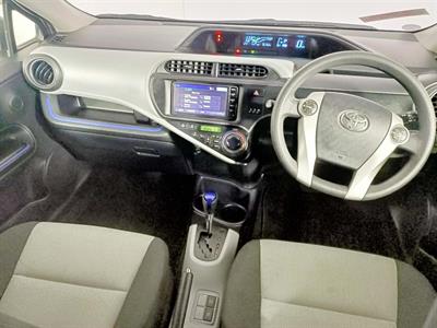 2014 Toyota Aqua Hybrid